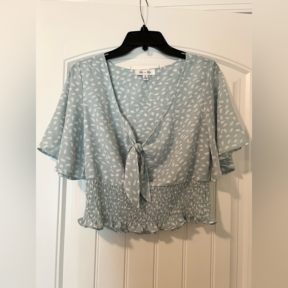 Women’s crop blouse